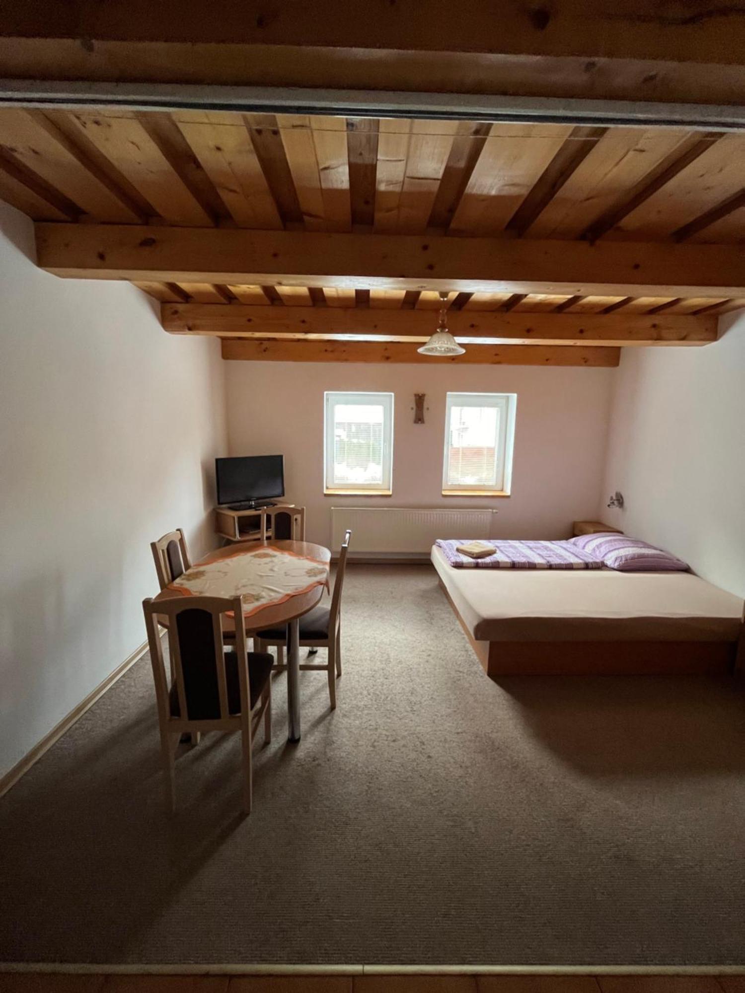 Apartmany Bistar ツベレツ エクステリア 写真