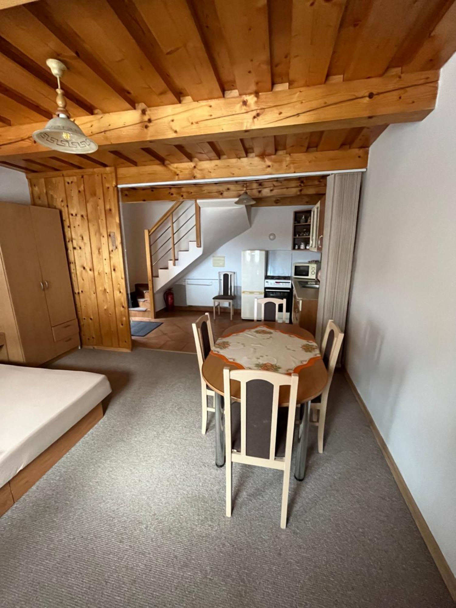 Apartmany Bistar ツベレツ エクステリア 写真